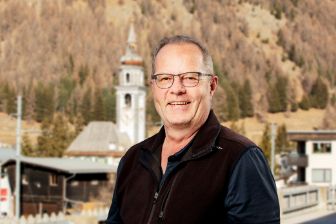 lesa-ueber-uns-team-curdin